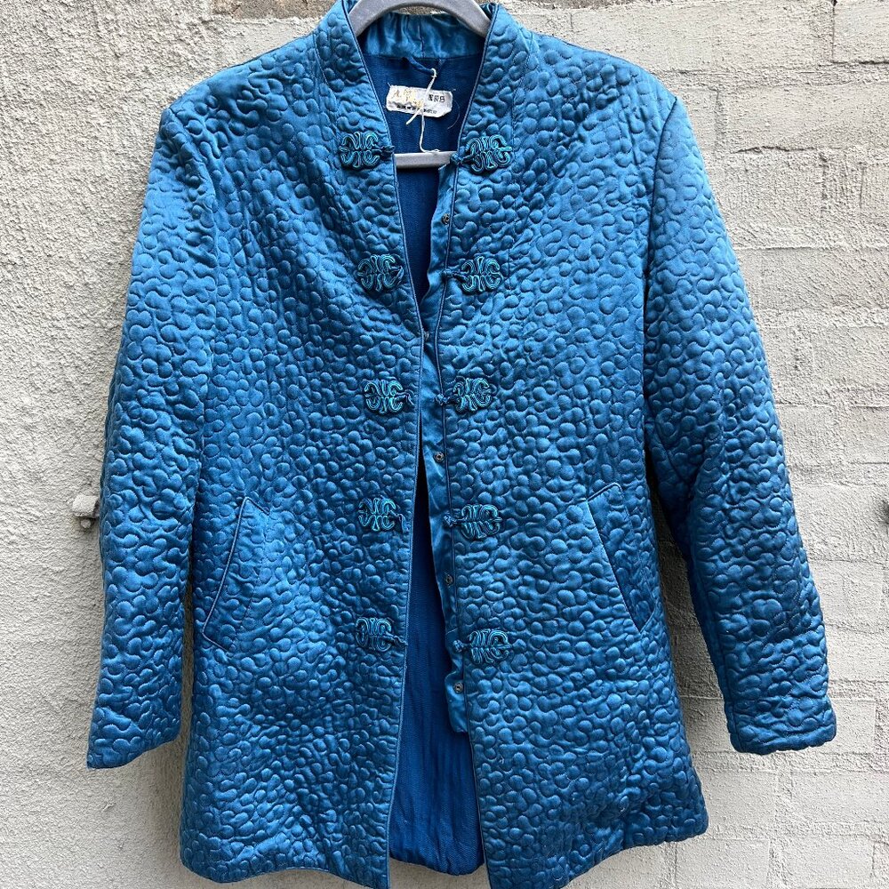 Vintage blue silk jacket size Medium-ish?